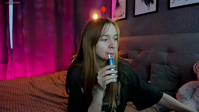 Lesi Moonie01 online show from 11-02-25, 09:11