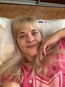 Lia Laguna77 online show from 02-25-25, 09:57