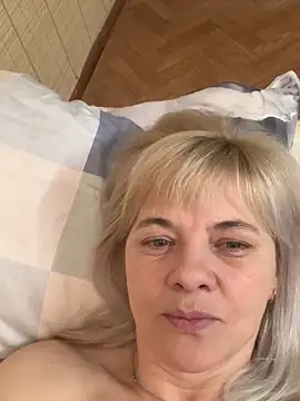 Lia Laguna77 online show from 03-01-25, 09:37