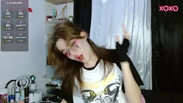 Snapshot of shun_sun chatting on 02-11-25, 02:03 shun sun online show from 02-11-25, 02:03