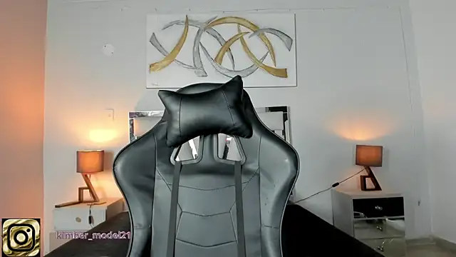 Snapshot of kimberlyycox chatting on 12-23-24, 10:33 kimberlyycox online show from 12-23-24, 10:33