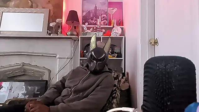 Snapshot of Luvcoxinholes chatting on 11-29-25, 02:31 Luvcoxinholes online show from 11-29-25, 02:31