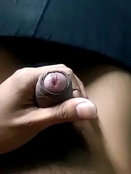 Snapshot of AloneDick chatting on 12-22-25, 10:01 AloneDick online show from 12-22-25, 10:01