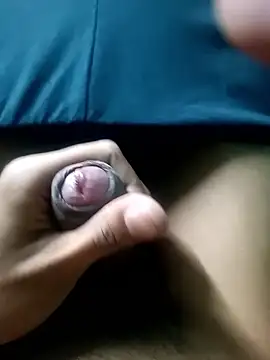 Snapshot of AloneDick chatting on 01-12-26, 09:03 AloneDick online show from 01-12-26, 09:03