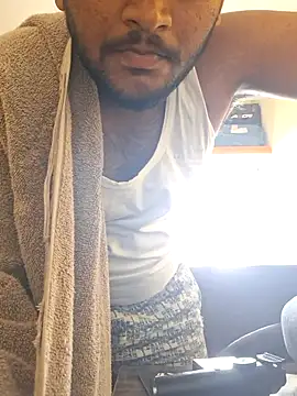 Snapshot of LundChodumera chatting on 11-08-25, 07:52 LundChodumera online show from 11-08-25, 07:52