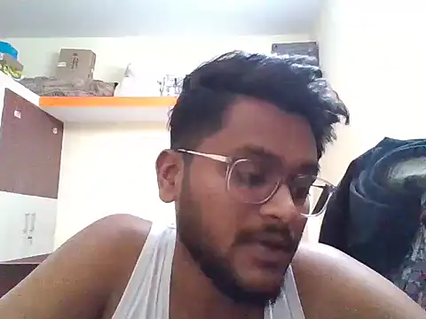 Snapshot of LundChodumera chatting on 12-20-25, 02:02 LundChodumera online show from 12-20-25, 02:02