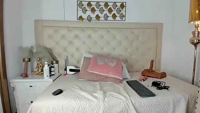  chloe adams online show from 02-13-25, 11:39