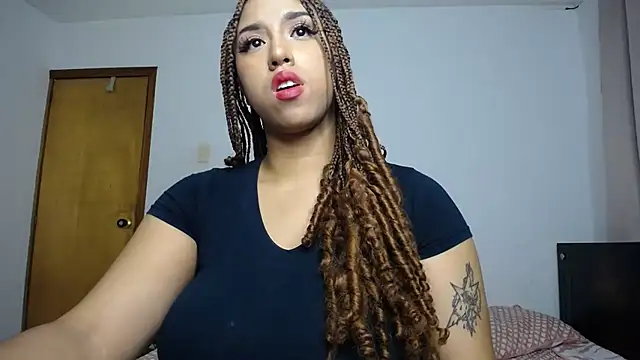 Snapshot of barbara_falcons chatting on 12-17-24, 03:28 barbara falcons online show from 12-17-24, 03:28