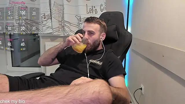 OtisRam online show from 09-15-25, 05:02