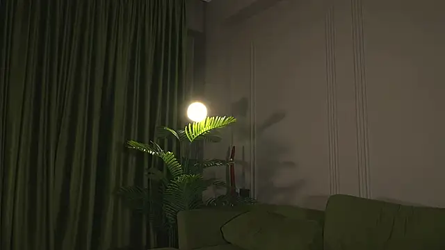 Snapshot of EnchantedIvy chatting on 06-17-26, 07:37 EnchantedIvy online show from 06-17-26, 07:37