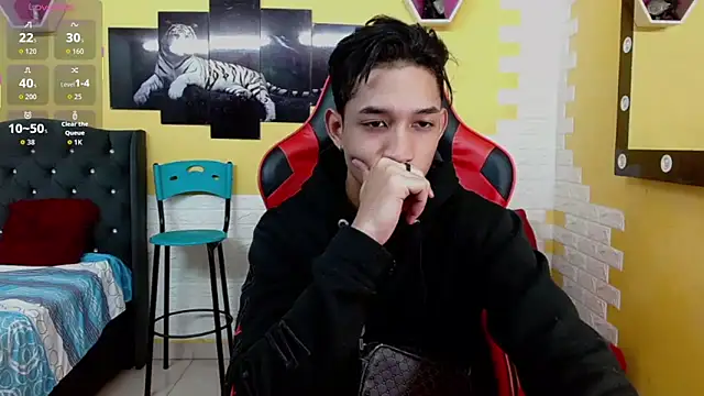 Snapshot of jose_sexycumm chatting on 12-15-25, 07:18 jose sexycumm online show from 12-15-25, 07:18