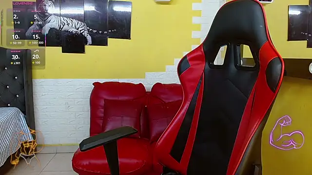 Snapshot of jose_sexycumm chatting on 12-21-25, 04:47 jose sexycumm online show from 12-21-25, 04:47