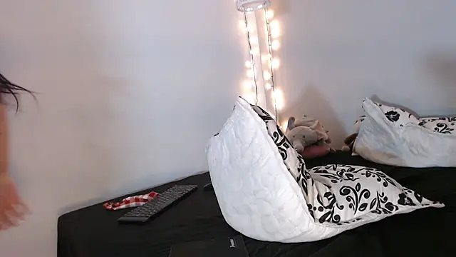 Kimandyuk online show from 12-17-24, 11:05