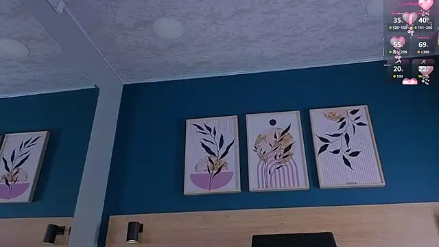 Snapshot of GabyPetit chatting on 09-15-25, 08:09 GabyPetit online show from 09-15-25, 08:09