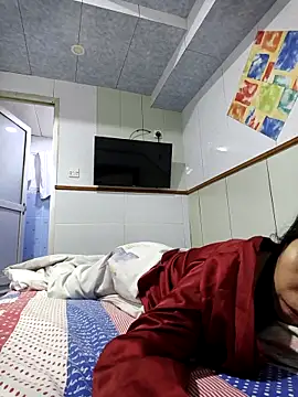 doggiepossession online show from 12-20-25, 08:21