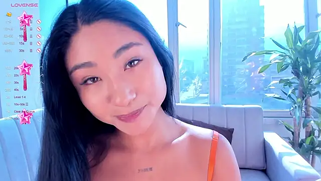 Megan Lim online show from 01-17-25, 01:56