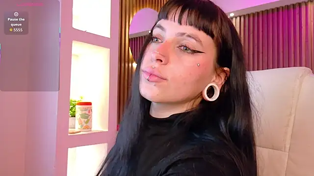 Lucy Smith2 online show from 11-14-25, 03:49