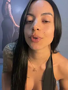 Elamesmamorena online show from 06-17-26, 12:46