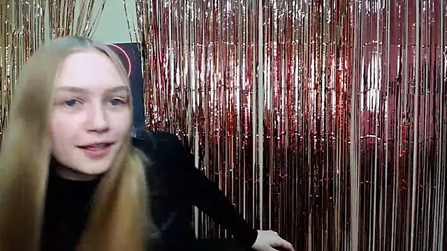 Snapshot of MademoiselleCl chatting on 12-02-24, 11:45 MademoiselleCl online show from 12-02-24, 11:45