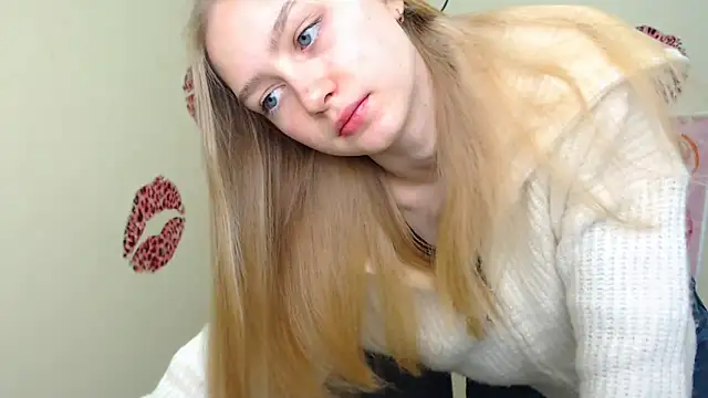Snapshot of MademoiselleCl chatting on 12-18-24, 05:26 MademoiselleCl online show from 12-18-24, 05:26