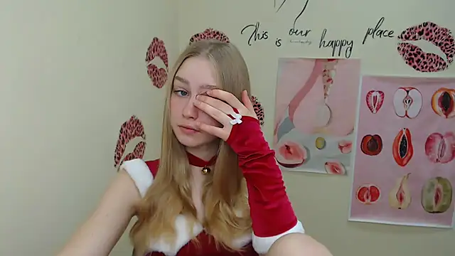 Snapshot of MademoiselleCl chatting on 12-27-24, 10:34 MademoiselleCl online show from 12-27-24, 10:34