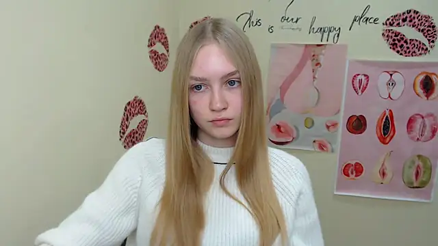 Snapshot of MademoiselleCl chatting on 01-12-25, 10:23 MademoiselleCl online show from 01-12-25, 10:23