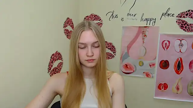 Snapshot of MademoiselleCl chatting on 01-24-25, 01:36 MademoiselleCl online show from 01-24-25, 01:36