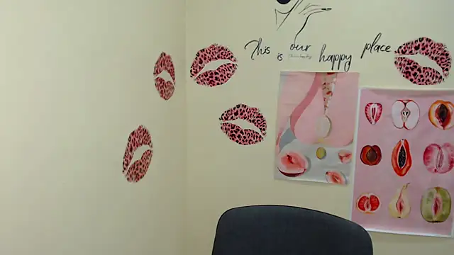 Snapshot of MademoiselleCl chatting on 02-02-25, 05:15 MademoiselleCl online show from 02-02-25, 05:15