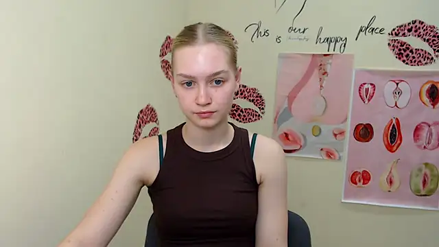 Snapshot of MademoiselleCl chatting on 02-07-25, 01:01 MademoiselleCl online show from 02-07-25, 01:01