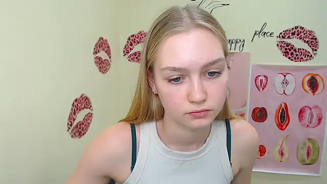Snapshot of MademoiselleCl chatting on 02-18-25, 10:05 MademoiselleCl online show from 02-18-25, 10:05