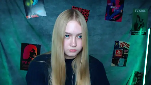 MademoiselleCl online show from 11-08-25, 10:04