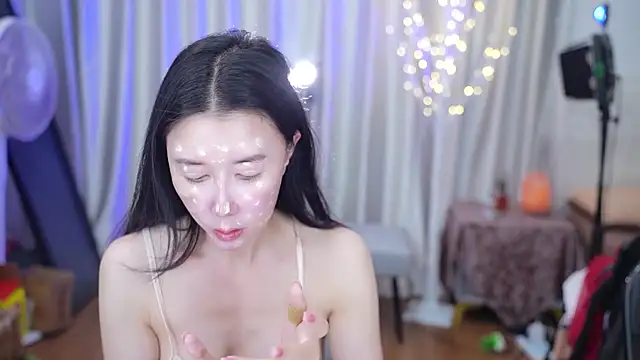 Snapshot of nono_babyy chatting on 12-23-25, 01:36 nono babyy online show from 12-23-25, 01:36