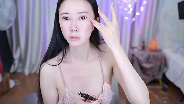 Snapshot of nono_babyy chatting on 02-12-26, 01:33 nono babyy online show from 02-12-26, 01:33