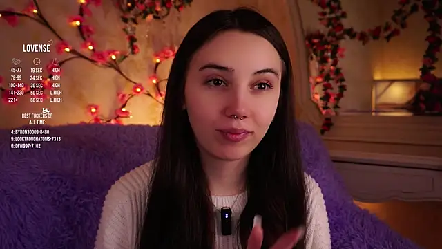 GillianDowdey online show from 11-25-25, 03:39