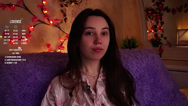 GillianDowdey online show from 11-28-25, 02:58