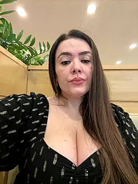 Sophie Eaton online show from 11-11-25, 07:58