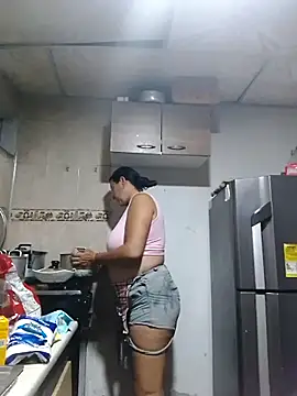 lupita 2023 online show from 12-04-24, 01:25