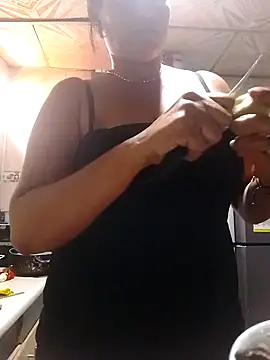 lupita 2023 online show from 02-05-25, 03:52