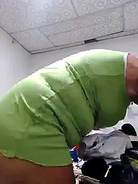 lupita 2023 online show from 02-19-25, 03:05