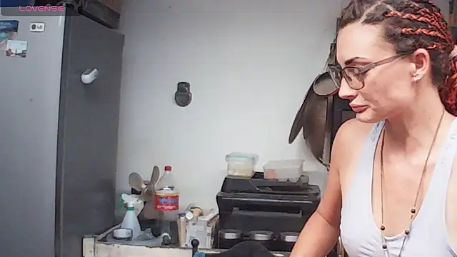 Snapshot of hornyhippies0080 chatting on 03-03-26, 02:01 hornyhippies0080 online show from 03-03-26, 02:01