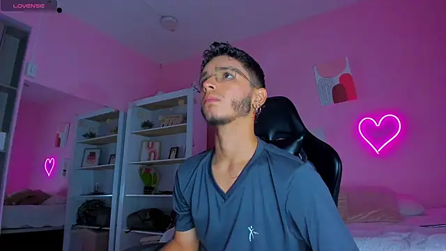 Ian Castillo  online show from 03-19-25, 11:17