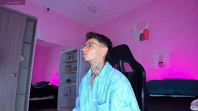 Ian Castillo  online show from 11-08-25, 11:10