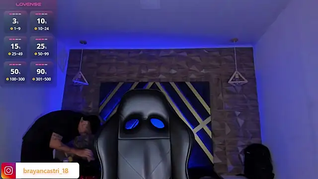 Ian Castillo  online show from 04-20-26, 11:24