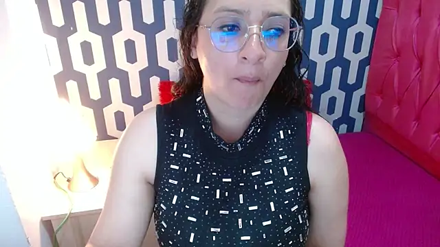 sarax ximena online show from 10-31-25, 04:52