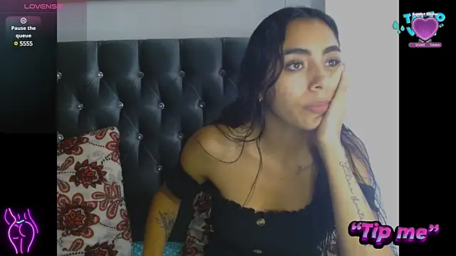 AntonellaAndNoah online show from 01-04-25, 03:39