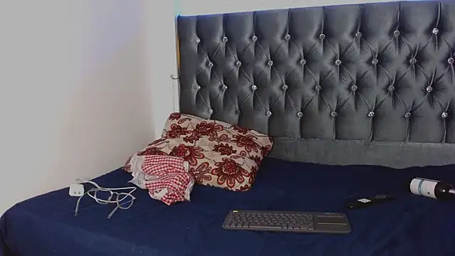 AntonellaAndNoah online show from 03-12-25, 11:12