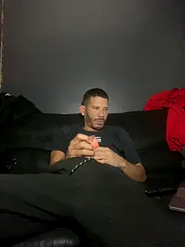 Snapshot of Chico_Bellaco chatting on 12-20-25, 05:47 Chico Bellaco online show from 12-20-25, 05:47