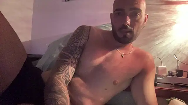 Snapshot of alessandromori91 chatting on 09-11-25, 08:31 alessandromori91 online show from 09-11-25, 08:31