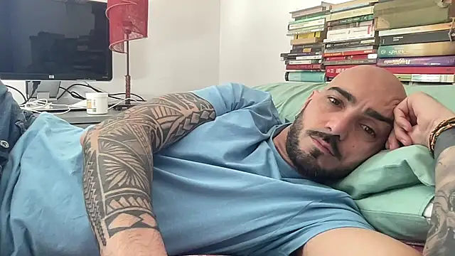 alessandromori91 online show from 04-28-26, 02:22