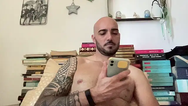 Snapshot of alessandromori91 chatting on 06-19-26, 08:07 alessandromori91 online show from 06-19-26, 08:07